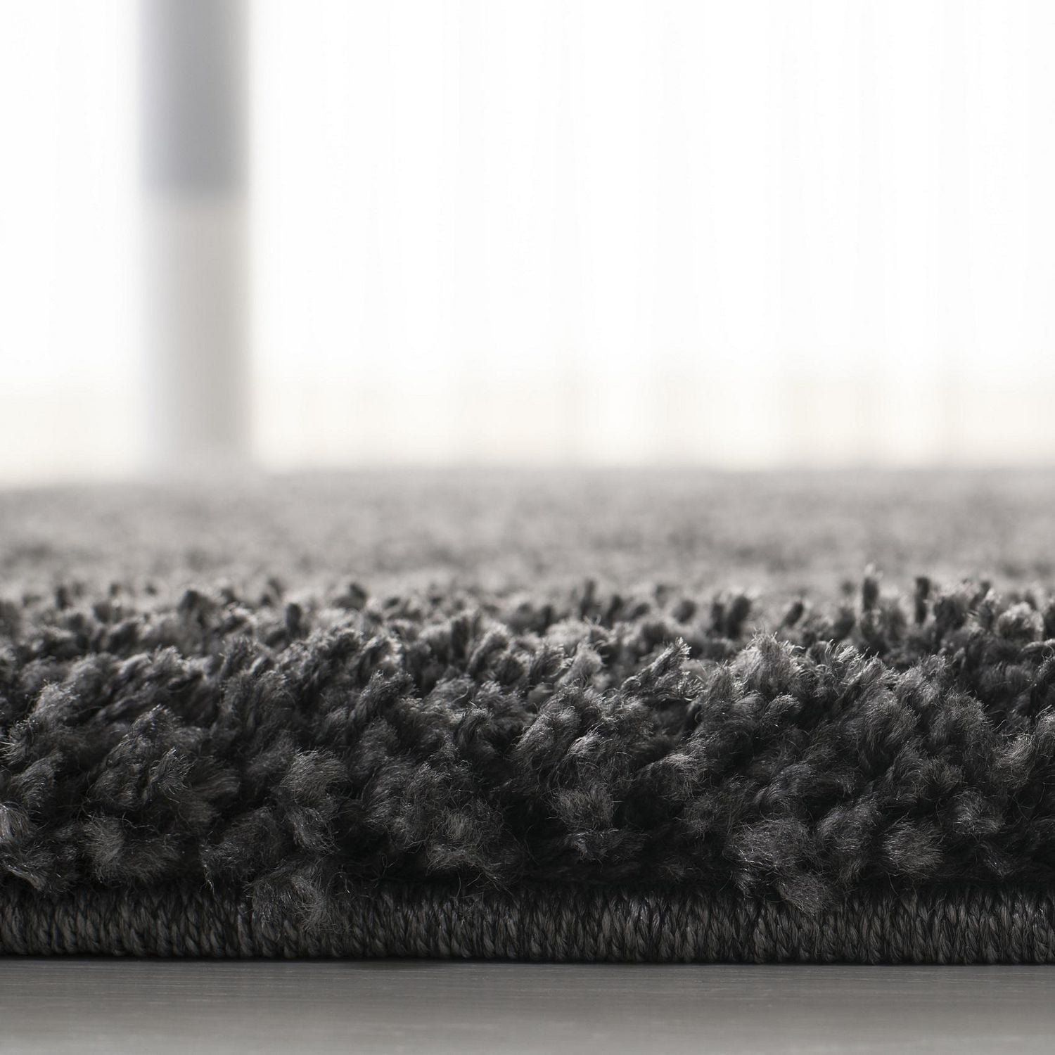 Safavieh California Solid Plush Shag Area Rug