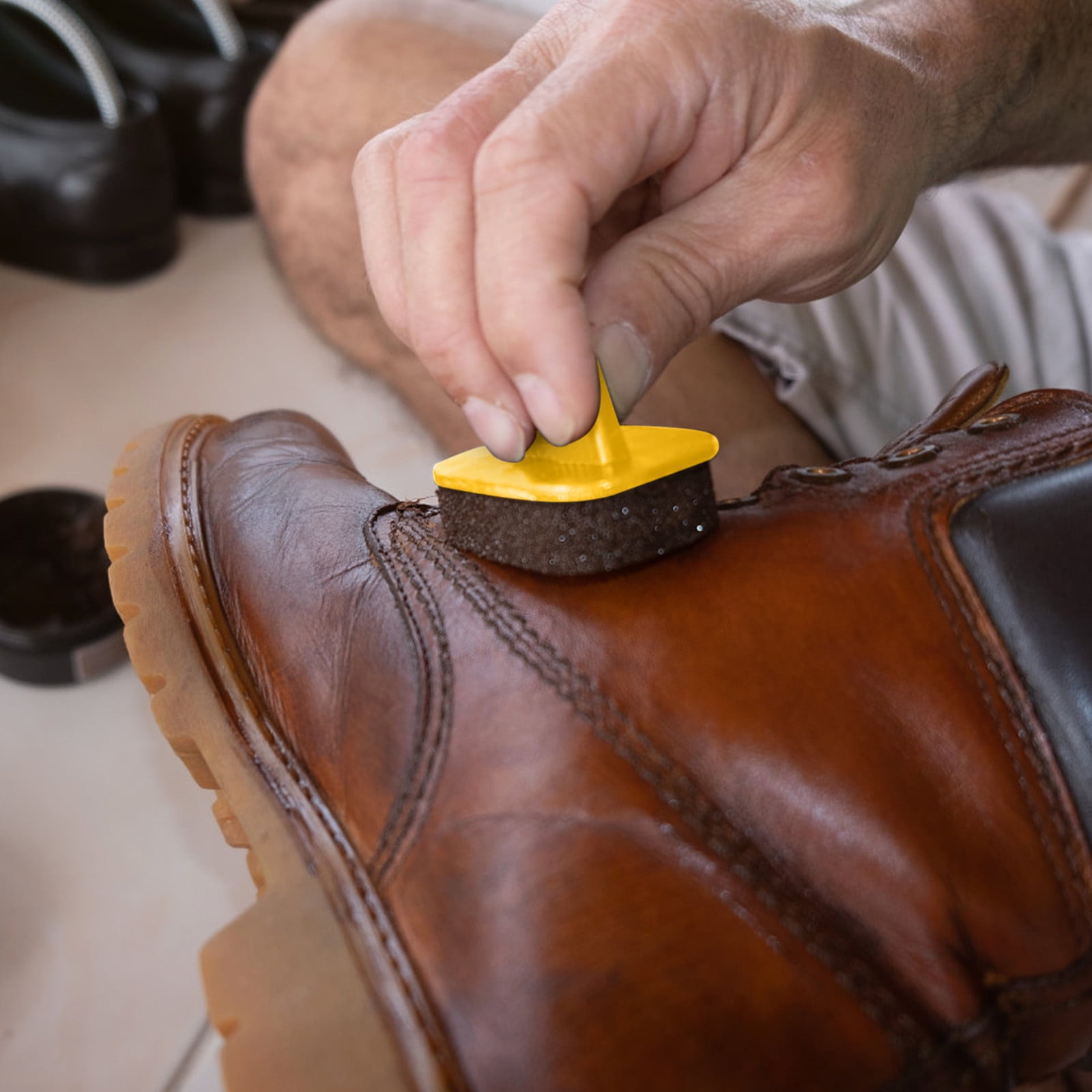 Guide - Clean, nourish and shine leather shoes | Skolyx