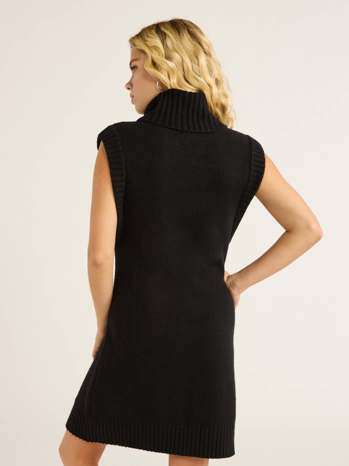 Free Assembly Woman's and Women's Plus Sleeveless Cable Knit Mini Sweater Dress, Sizes XS-4X