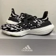 thumbnail image 4 of Adi-das ULTRABOOST 22 ( BLACK/WHITE ) ( SNEAKERS/RUNNING SHOES ) SIZE 8.5 GX6300, 4 of 6