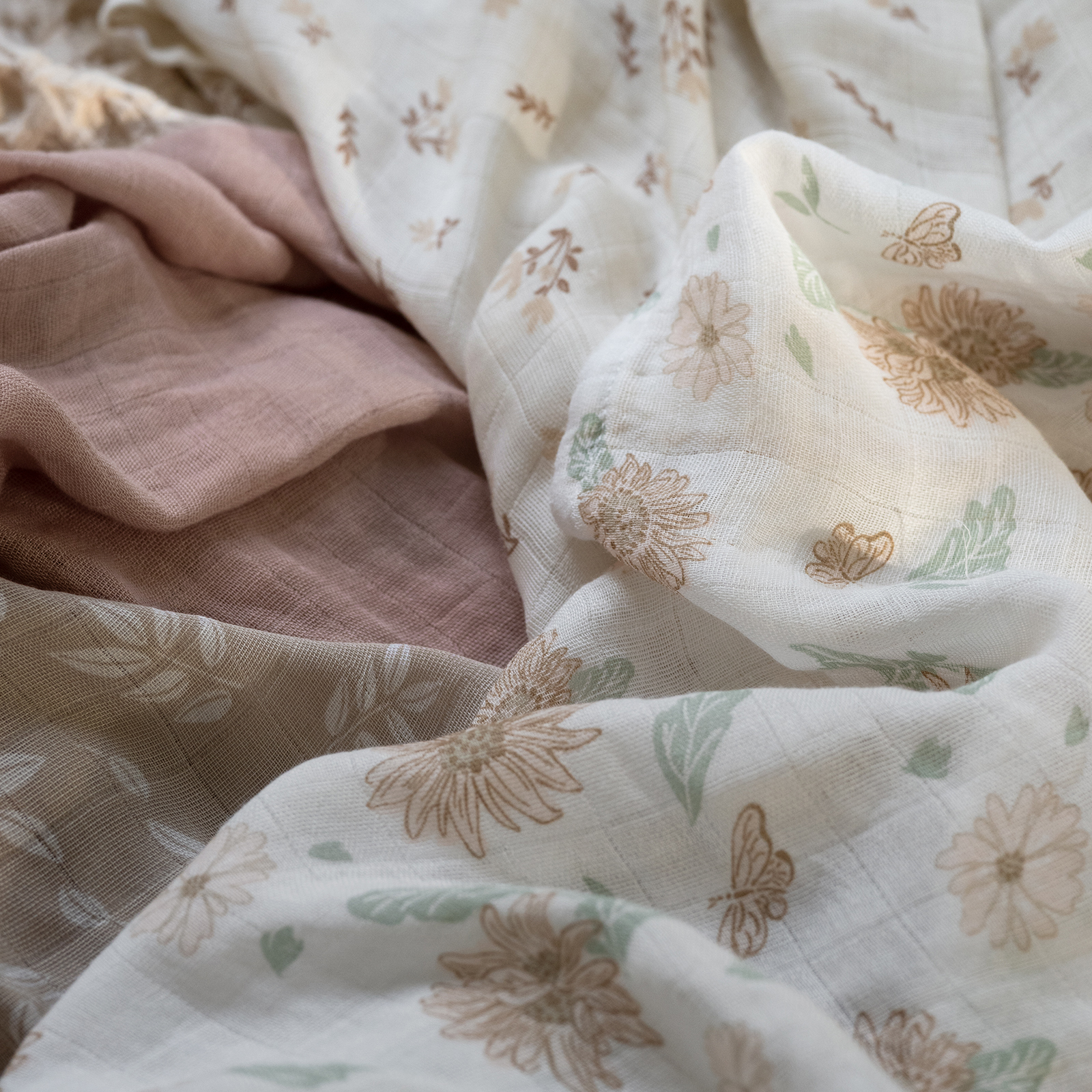 Gllquen Baby 4-Pack Muslin Swaddle Blankets photo 8