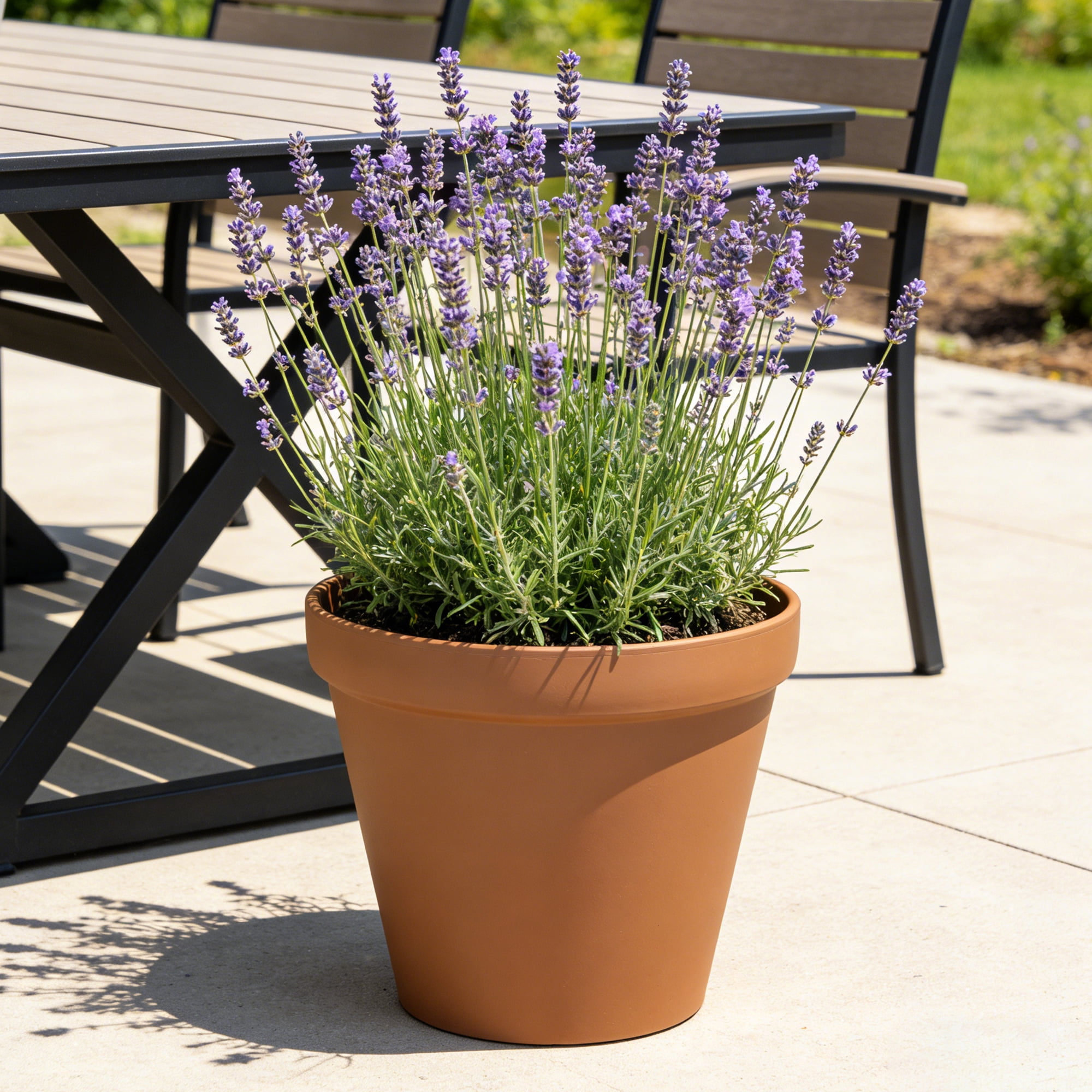 Mainstays Blake 16" x 16" x 13.5" Round Faux Terracotta Recycled Resin Planter
