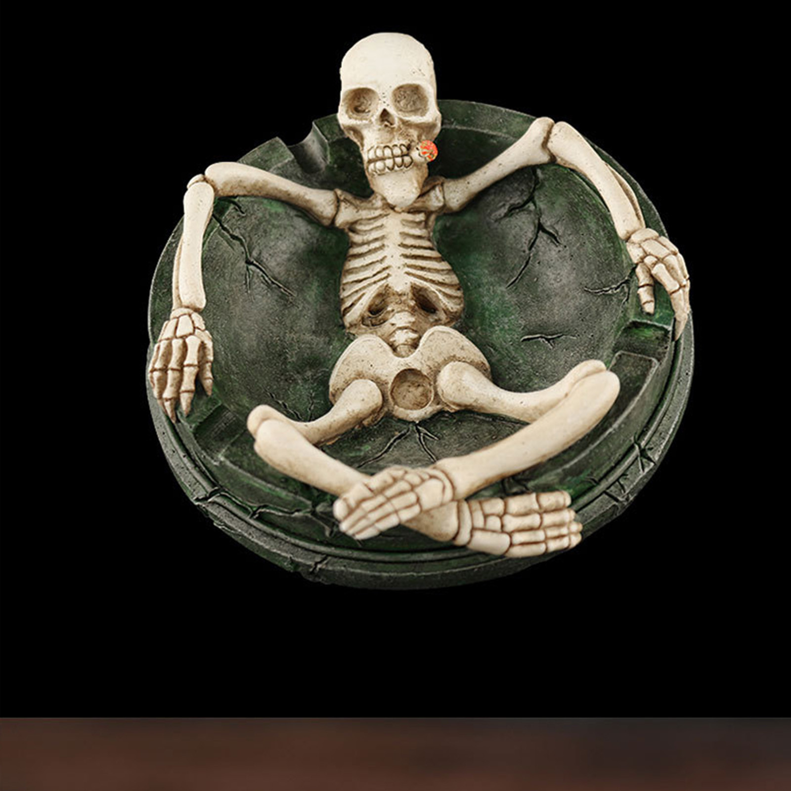 Gruseliger Totenkopf Aschenbecher Mit Deckel – Halloween-Deko Aus Harz