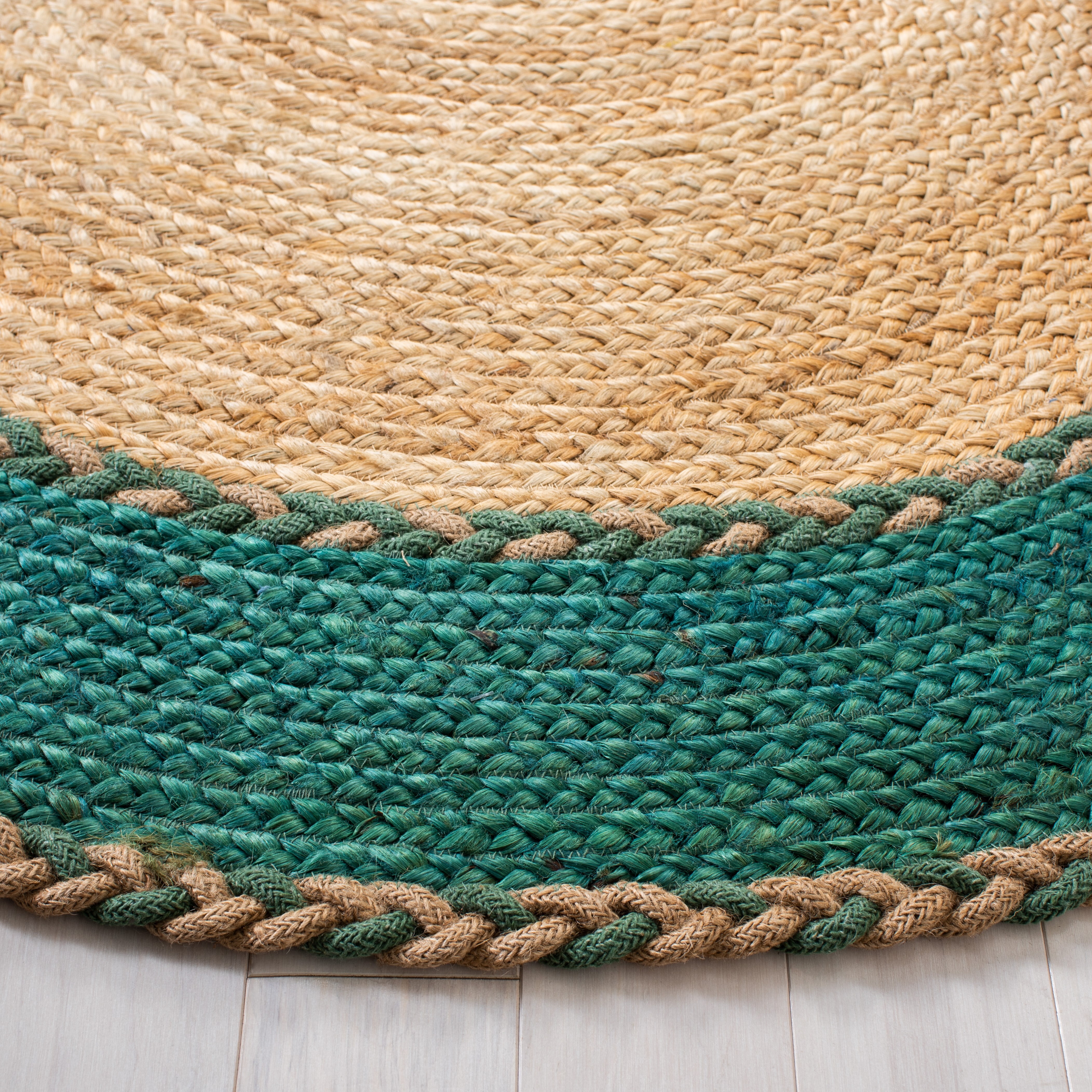 SAFAVIEH Natural Fiber Cirino Bordered Area Rug, Natural/Green, 4' x 6' Oval