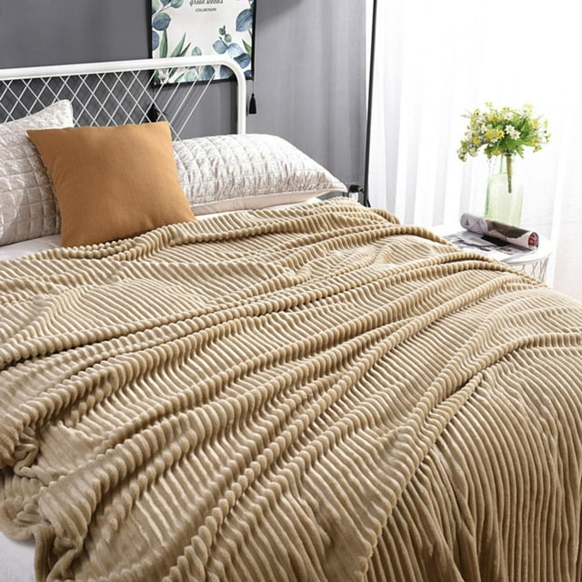 Anti-Static Fuzzy Soft Blanket Microfiber Spring Nap Coral Fleece Fleece Nap Blanket Solid Color Flannel Blanket Suitable for office Bedroom Car Travel Multi Purpose Coral Fleece Blanket & 72*80IN
