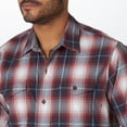 thumbnail image 2 of Wrangler Men's Tissé Tissu Écossais Manches Courtes, 2 of 3