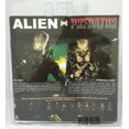 thumbnail image 4 of NECA Alien vs. Predator Set de 7 pulgadas Edición teatral 1979 Modelo móvil de Alien con cerebro transparente, 4 of 5