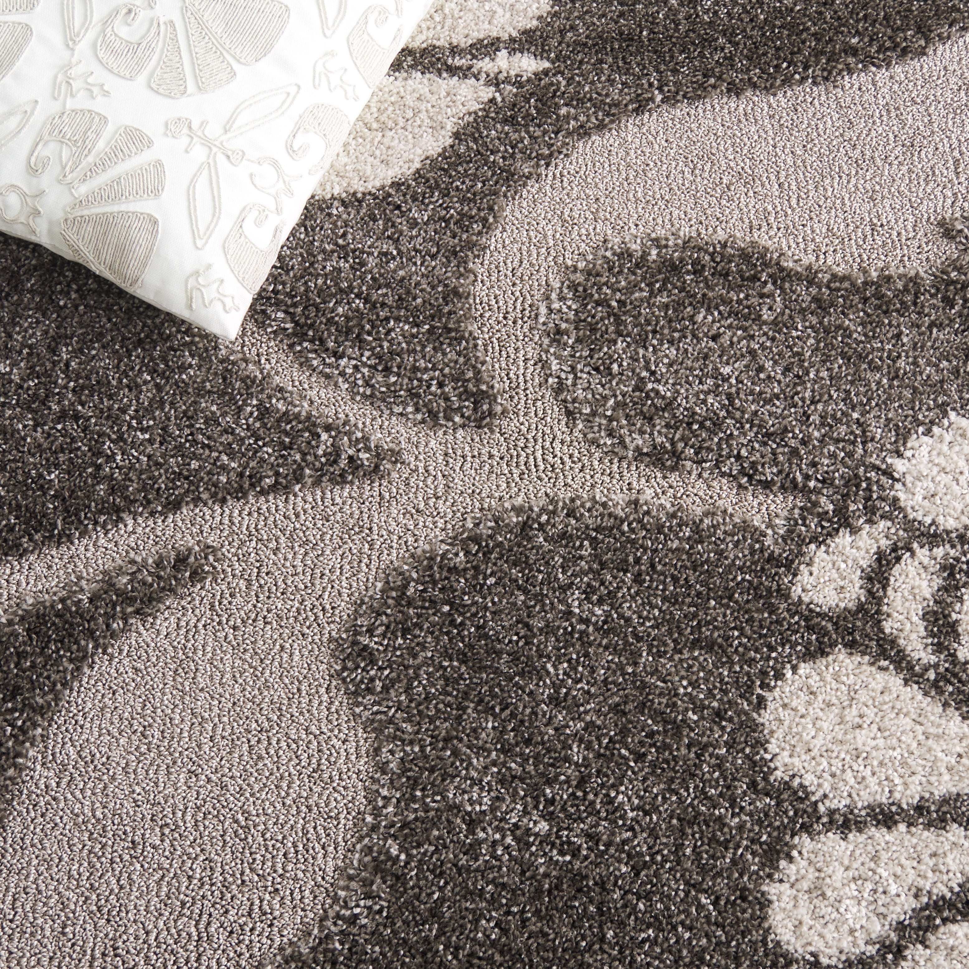 Safavieh Florida Teodor Geometric Shag Area Rug, Smoke/Beige, 6' x 8'
