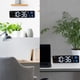 thumbnail image 5 of Gran despertador digital LED con fecha y temperatura - Reloj recargable de pared/escritorio con pospida y regulador para dormitorio, oficina y salón, 5 of 7