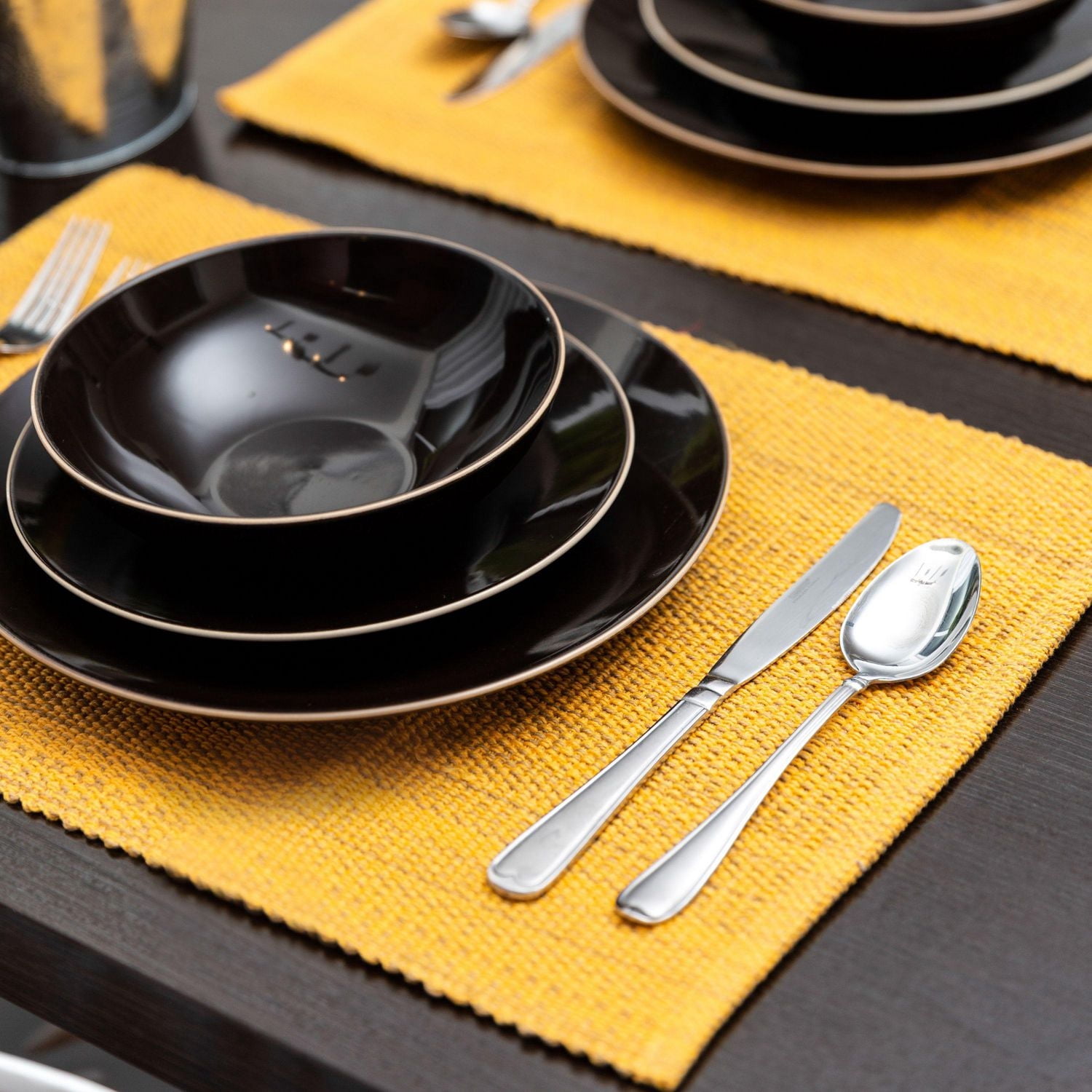 Fabstyles Casual Classic Cotton Placemats Set of 4 Machine Washable Heavyweight Table Mats Perfect for The Kitchen and Dining Table or Outdoor Tables