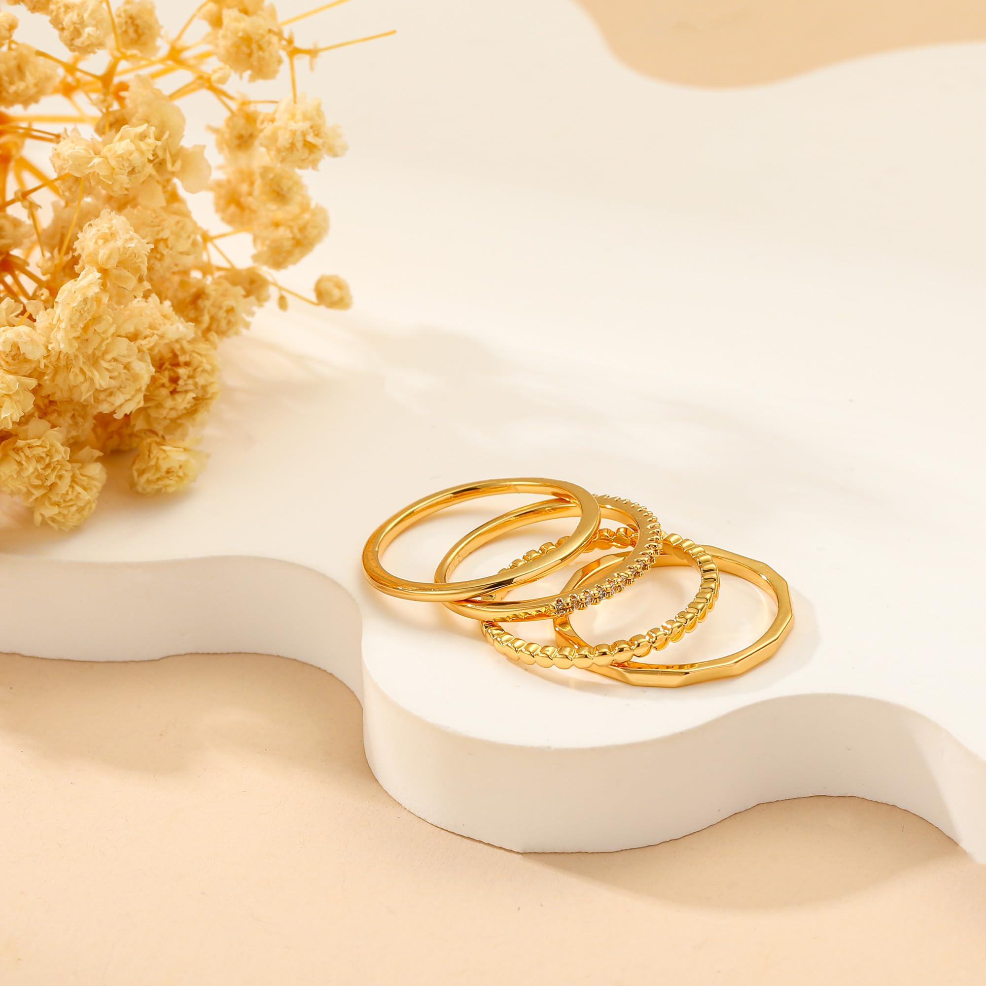 Lunvky 4-Piece Gold Plated Stackable Ring Set photo 6