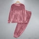 thumbnail image 4 of Conjunto de pijama de terciopelo grueso y cálido para mujer, con cuello redondo, estampado y pantalones de poliéster para invierno., 4 of 8