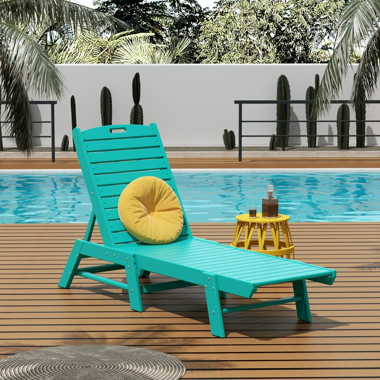 WestinTrends Malibu Outdoor Chaise Lounge with Side Table,