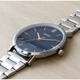 thumbnail image 3 of Reloj pulsera Casio MTP-VT01 con correa de acero inoxidable color plateado - fondo azul, 3 of 6