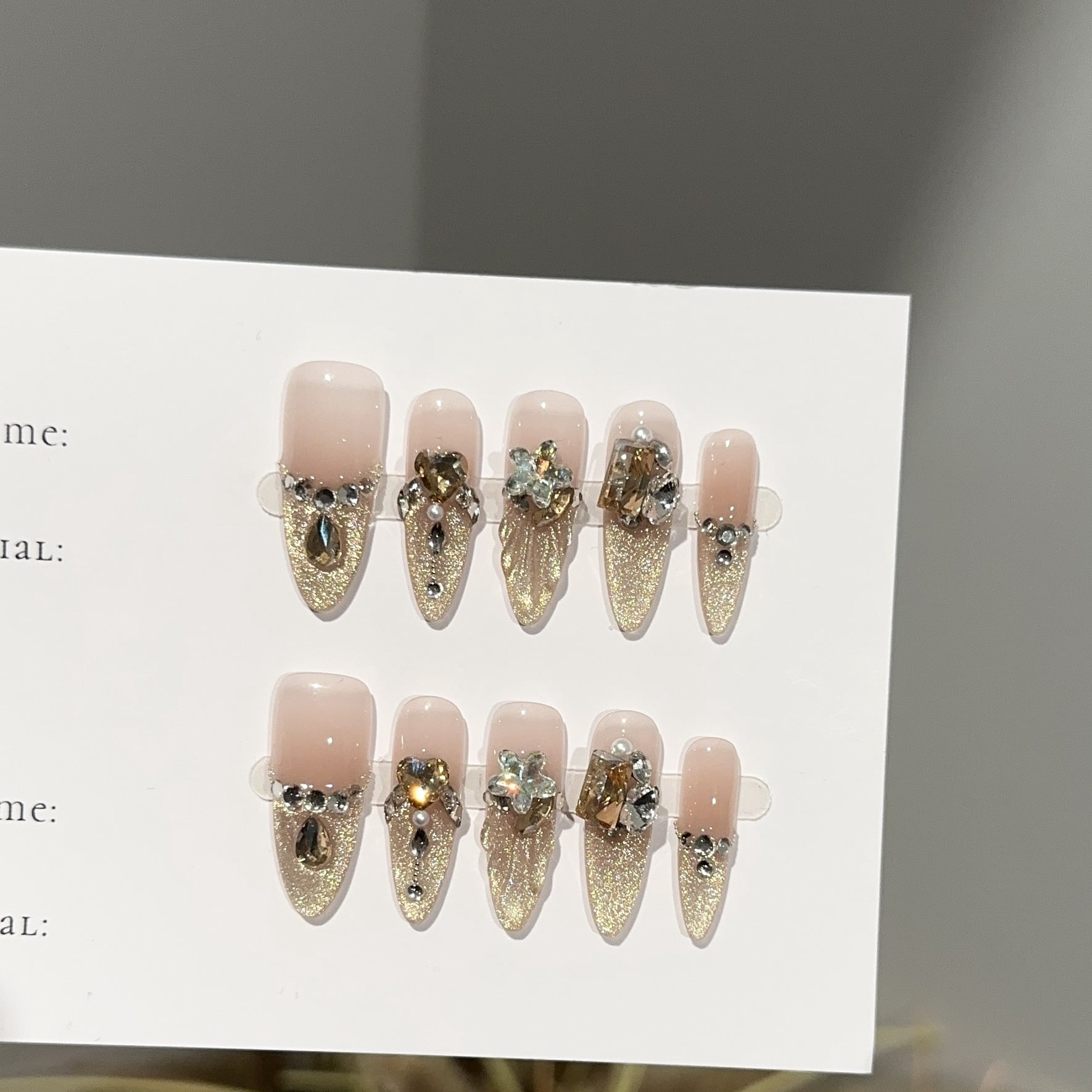 Purely handmade wear nail pads, high-end golden cat's eye long nail pads, light luxury fish tail stacks, diamonds, fake nail patches