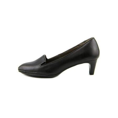- Comfortiva Womens Tilly Leather Closed Toe Classic Pumps