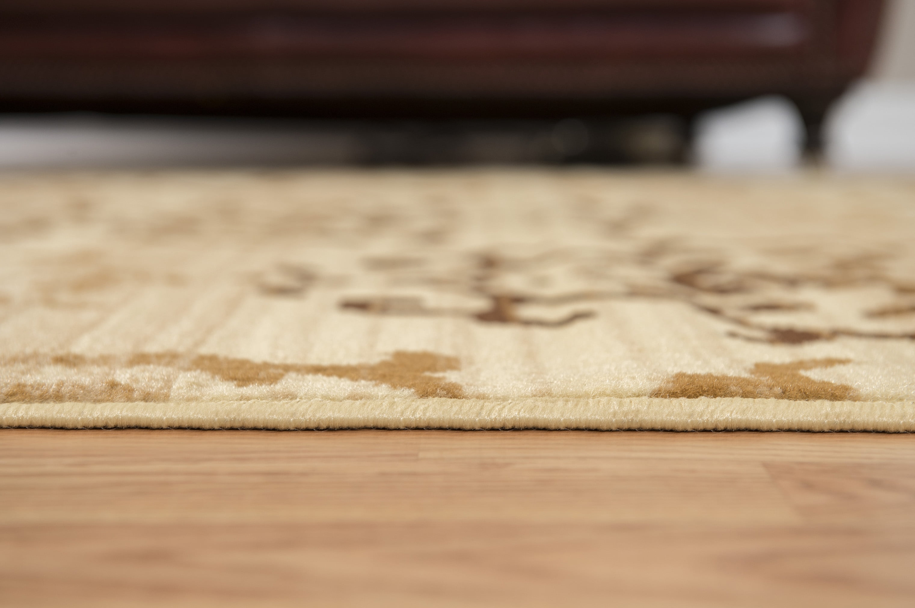 United Weavers Plaza Georgina Runner Rug, Medallion Pattern, Ivory, 2'3 X 7'2"