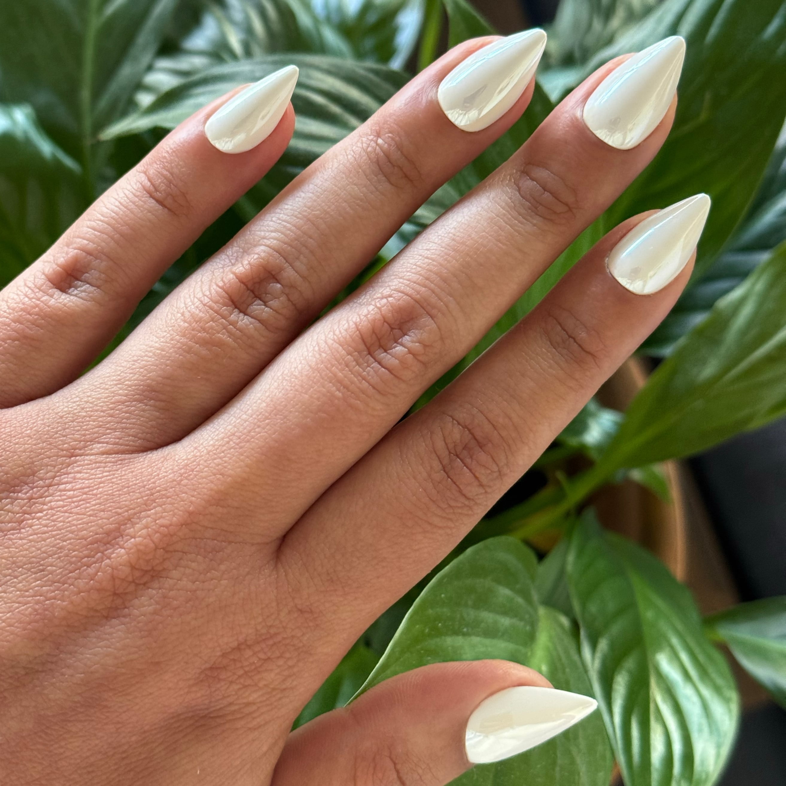 Olive & June Instant Mani Maximalist Medium Stiletto Press-On Nails, White Jelly Chrome, 42 Pieces