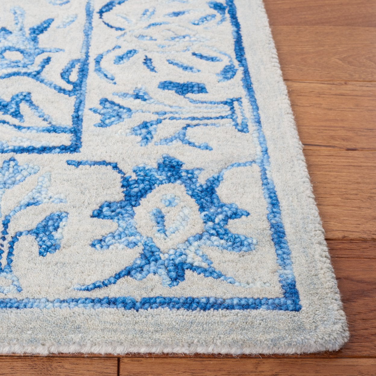SAFAVIEH Metro Denica Floral Area Rug, Ivory/Blue, 8' x 10'