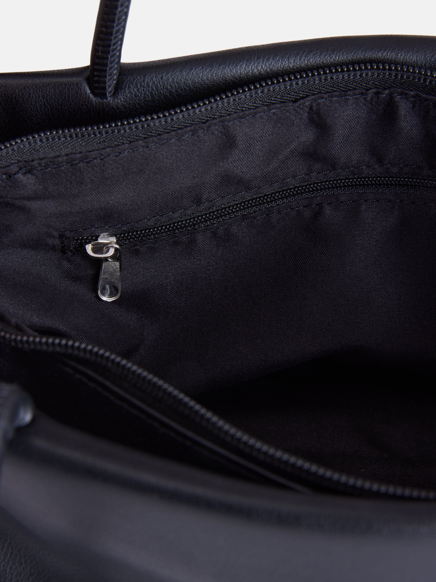 No Boundaries Women's Bow Shoulder Bag, Black