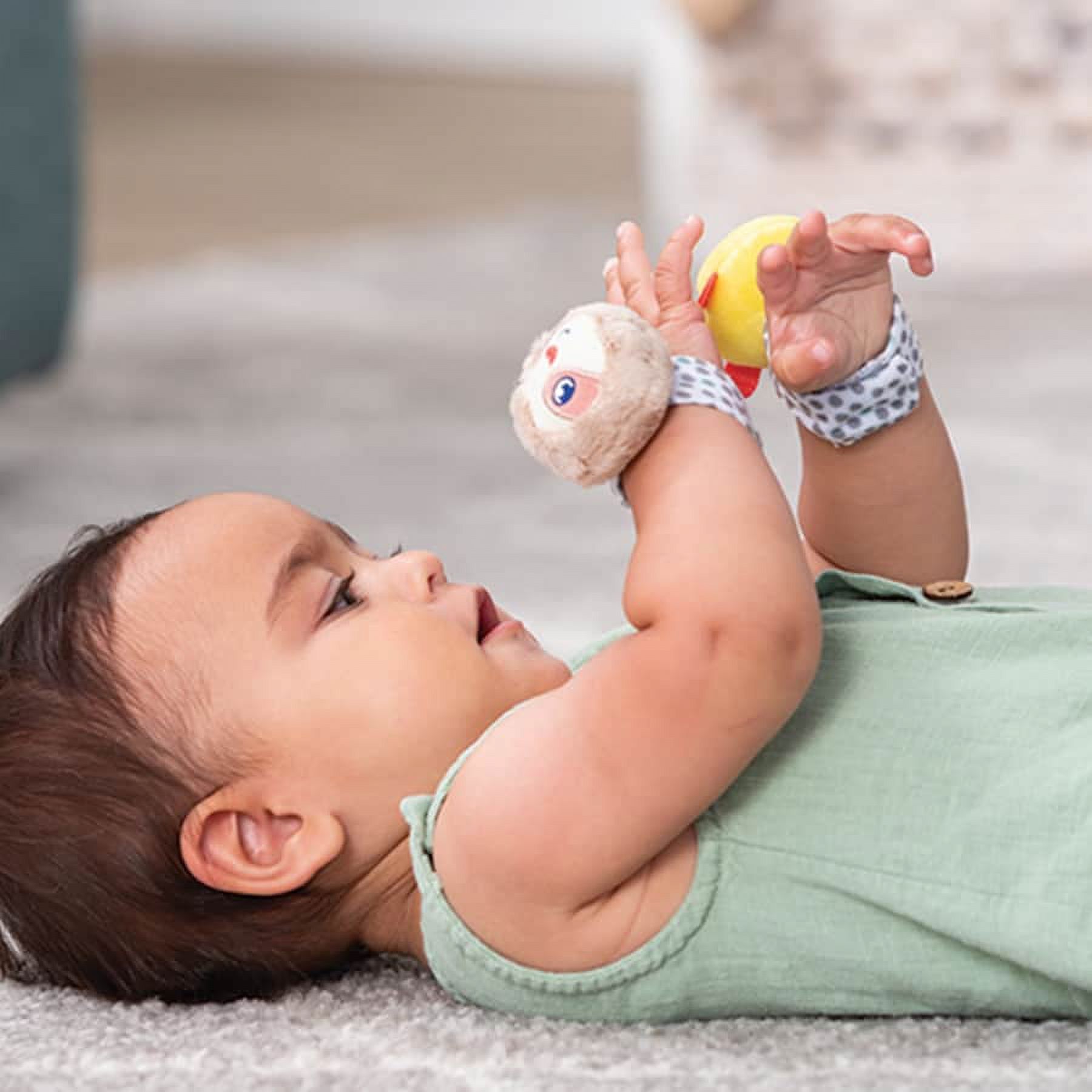 Infantino Sights & Sounds Sensory Gift Set, 0-12 Months, 3-Piece Set, Multicolor