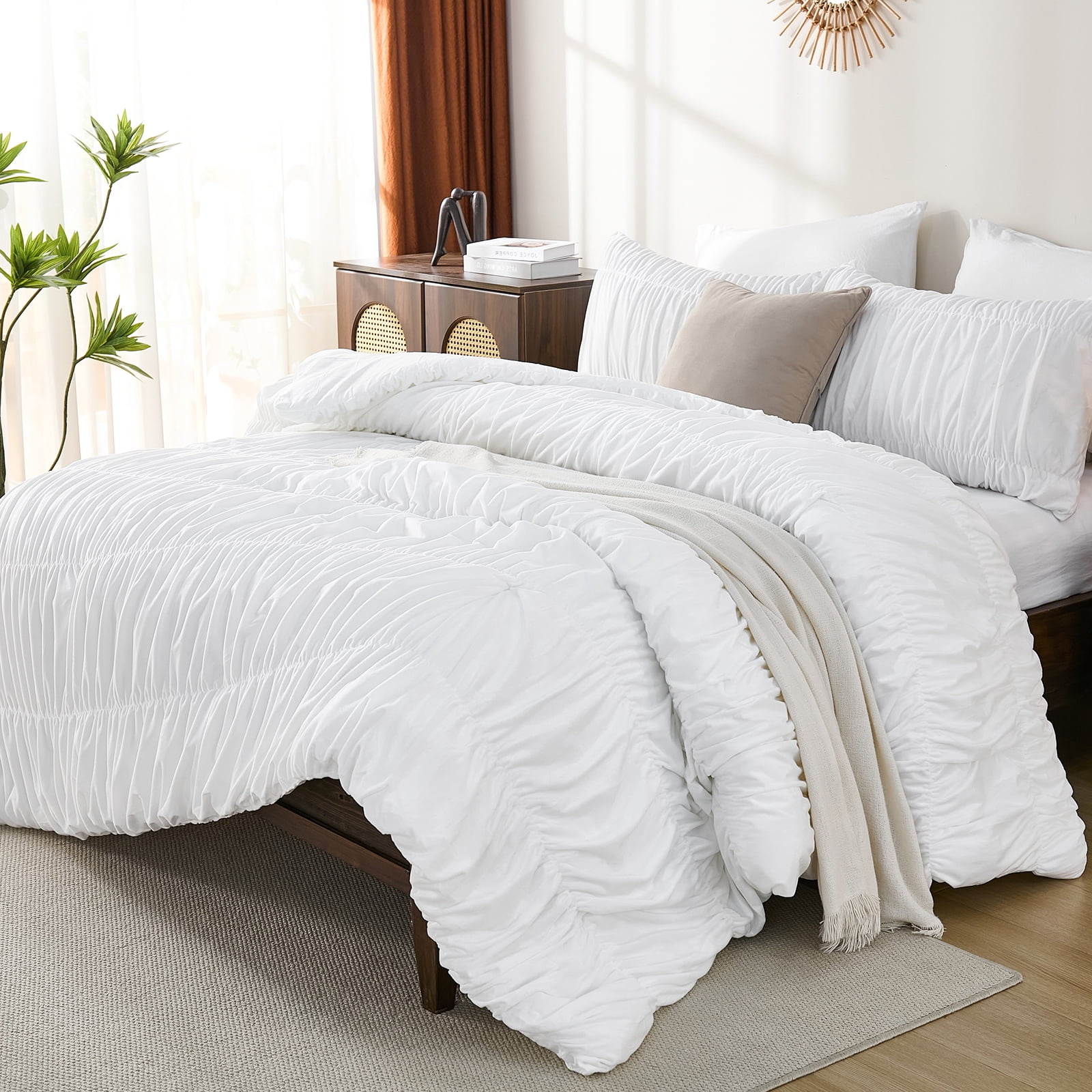 Luxury Velvet Comforter Set Queen Size,Boho Shabby Chic Ruched Bedding Comforter,Aesthetic Vintage Bedding Fluffy Ruffle Comforter Set,Ultra Soft Velvet Chenille Quilt Set,Vintage Ruffled Velvet Plus