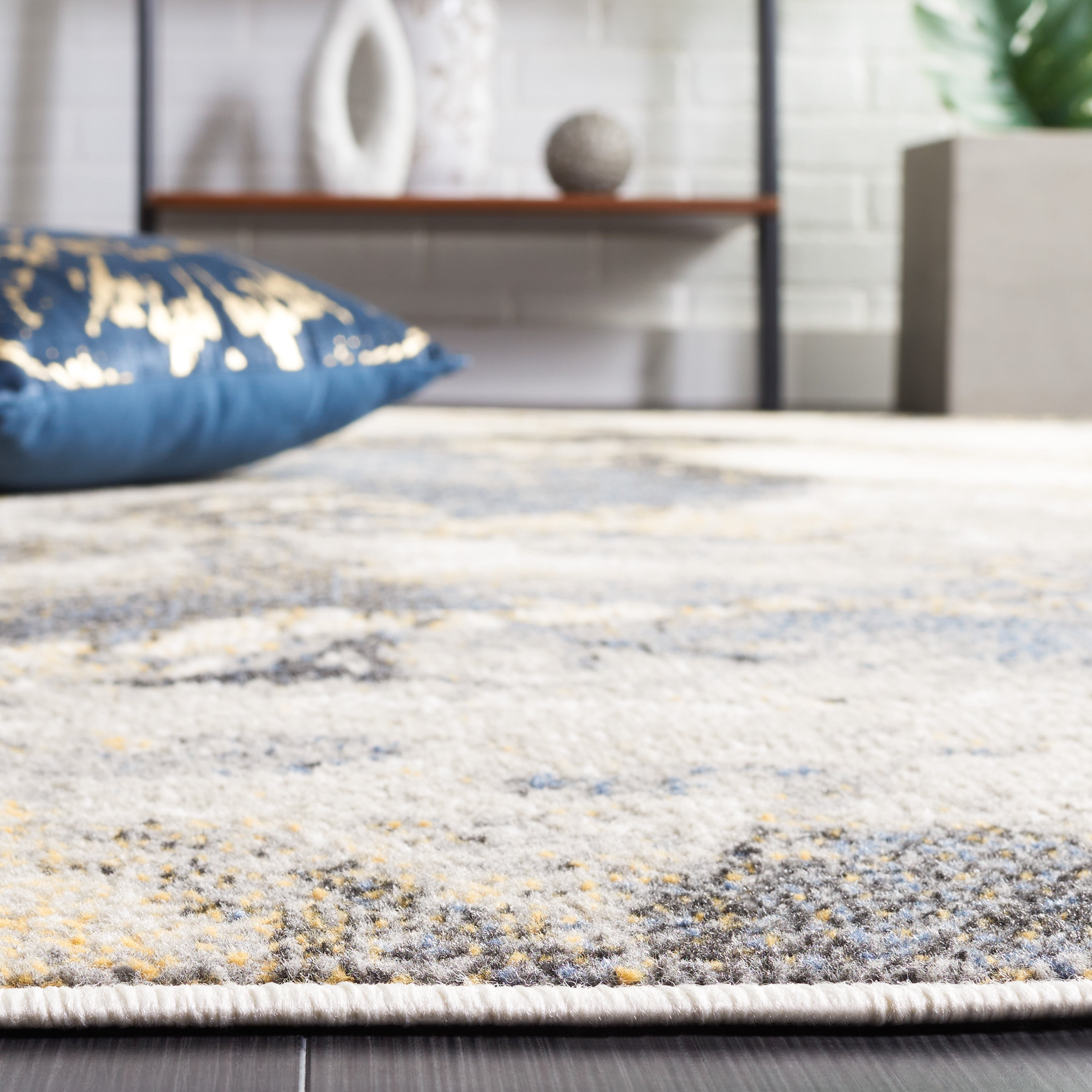 SAFAVIEH Pyramid Luis Abstract Area Rug, Grey/Navy Gold, 6'7" x 6'7" Round
