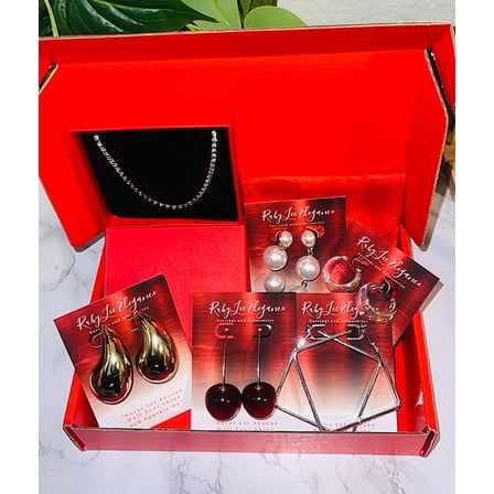Grace & Glamour Jewelry Gift Box Set for Women, Elegant Jewelry Organizer & Accessories, Perfect Gift for Birthdays & Holidays