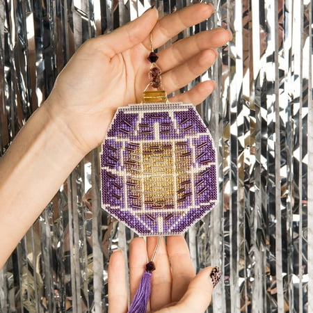 UPC: 4823069638924 | Christmas tree toy cross-stitch kit T-28C Set of pictures  Colorful lanterns