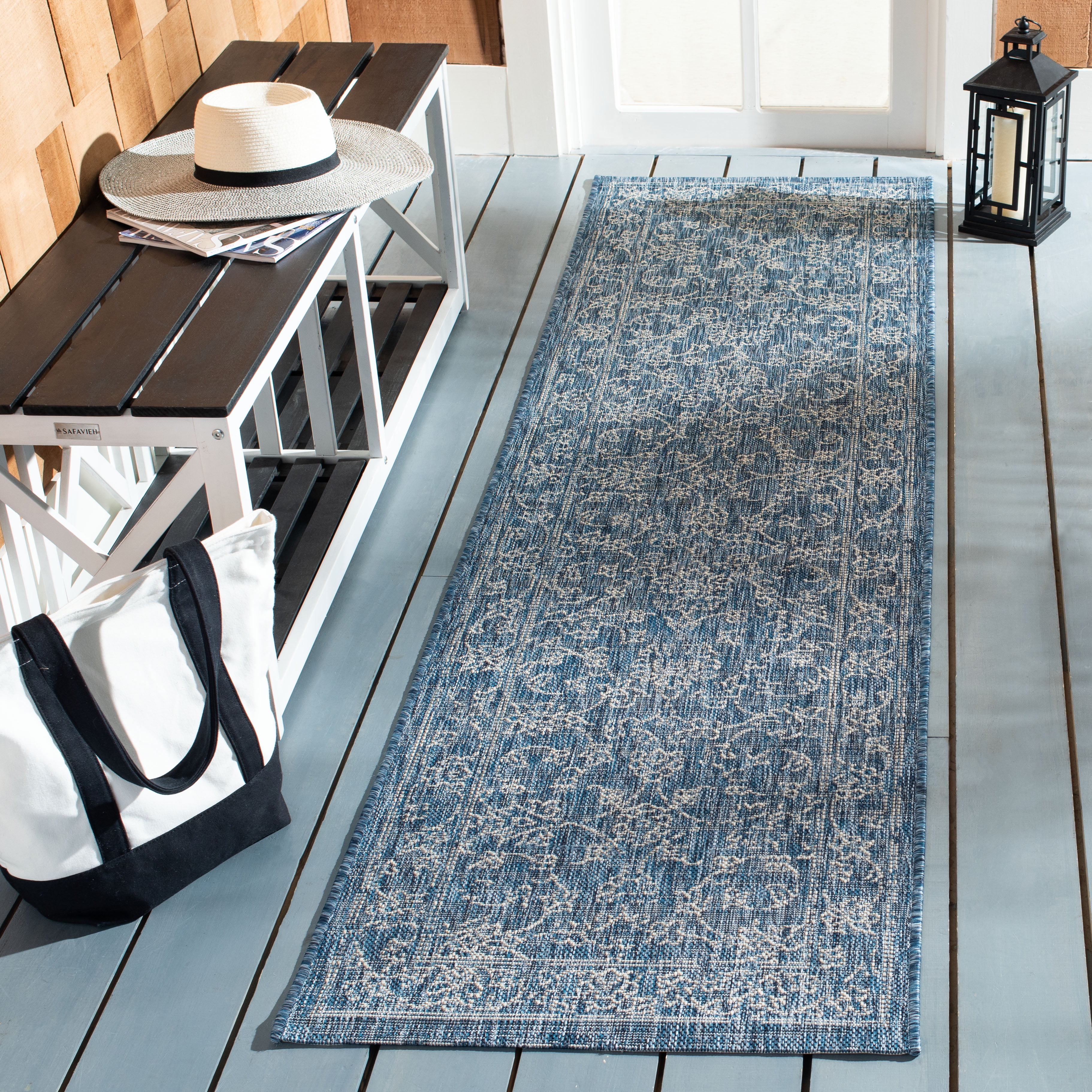 SAFAVIEH Courtyard Darin Traditional Indoor/Outdoor Runner, 2'3" x 10', Navy/Ivory