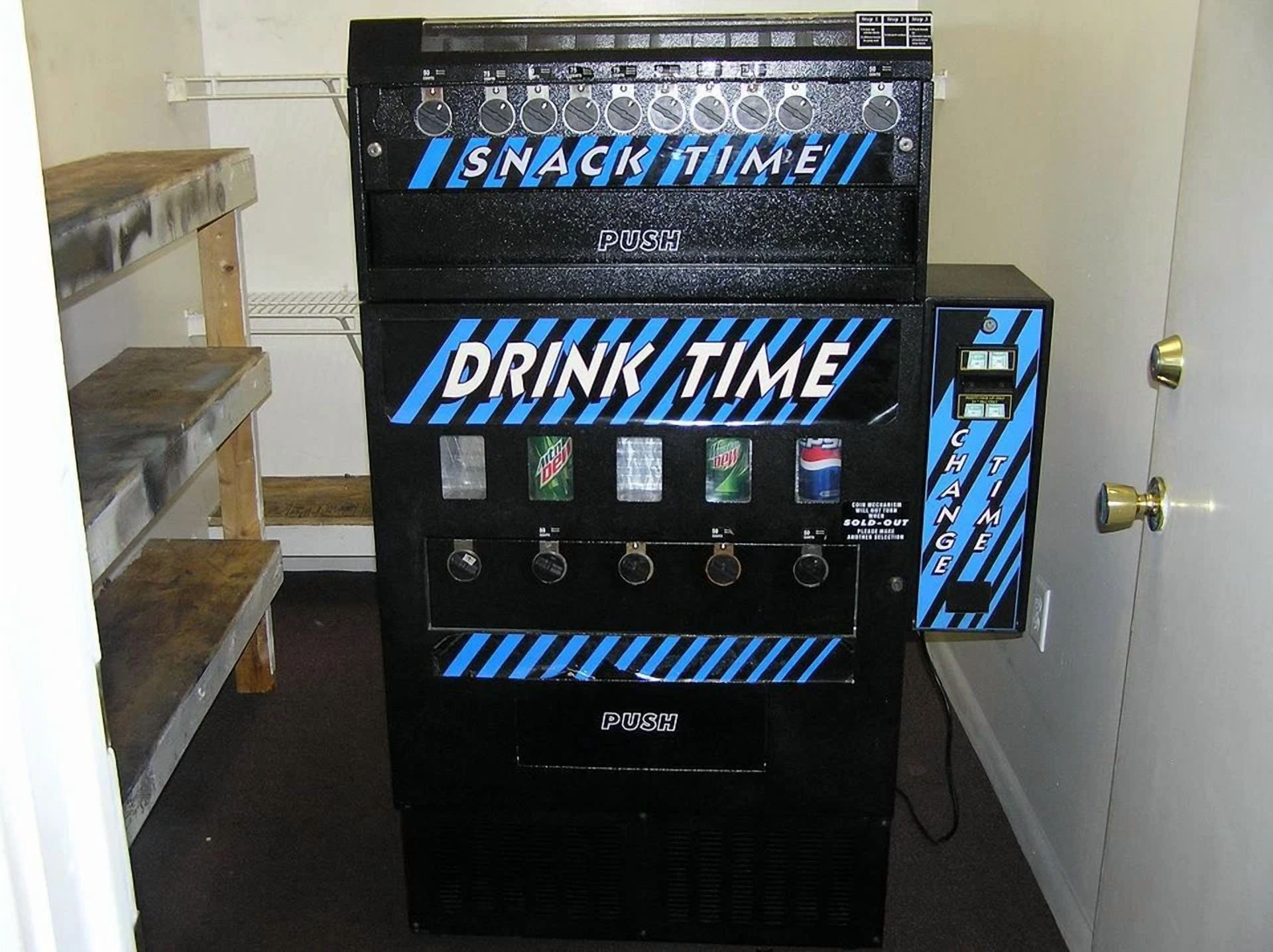 CRESTIN- Vm150, Vm151, Vm250 & Vm251 Snack Or Soda Vending Machine Fr32 Key / New