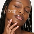 thumbnail image 3 of Crema Hidratante Nocturna Extra-Firme de Clarins Recargable para Piel Seca, 3 of 9