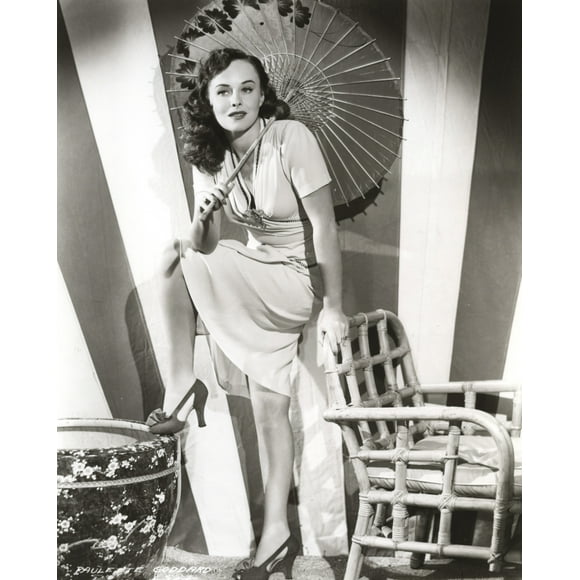 Paulette Goddard Posed with Umbrella Photo Print (8 x 10)