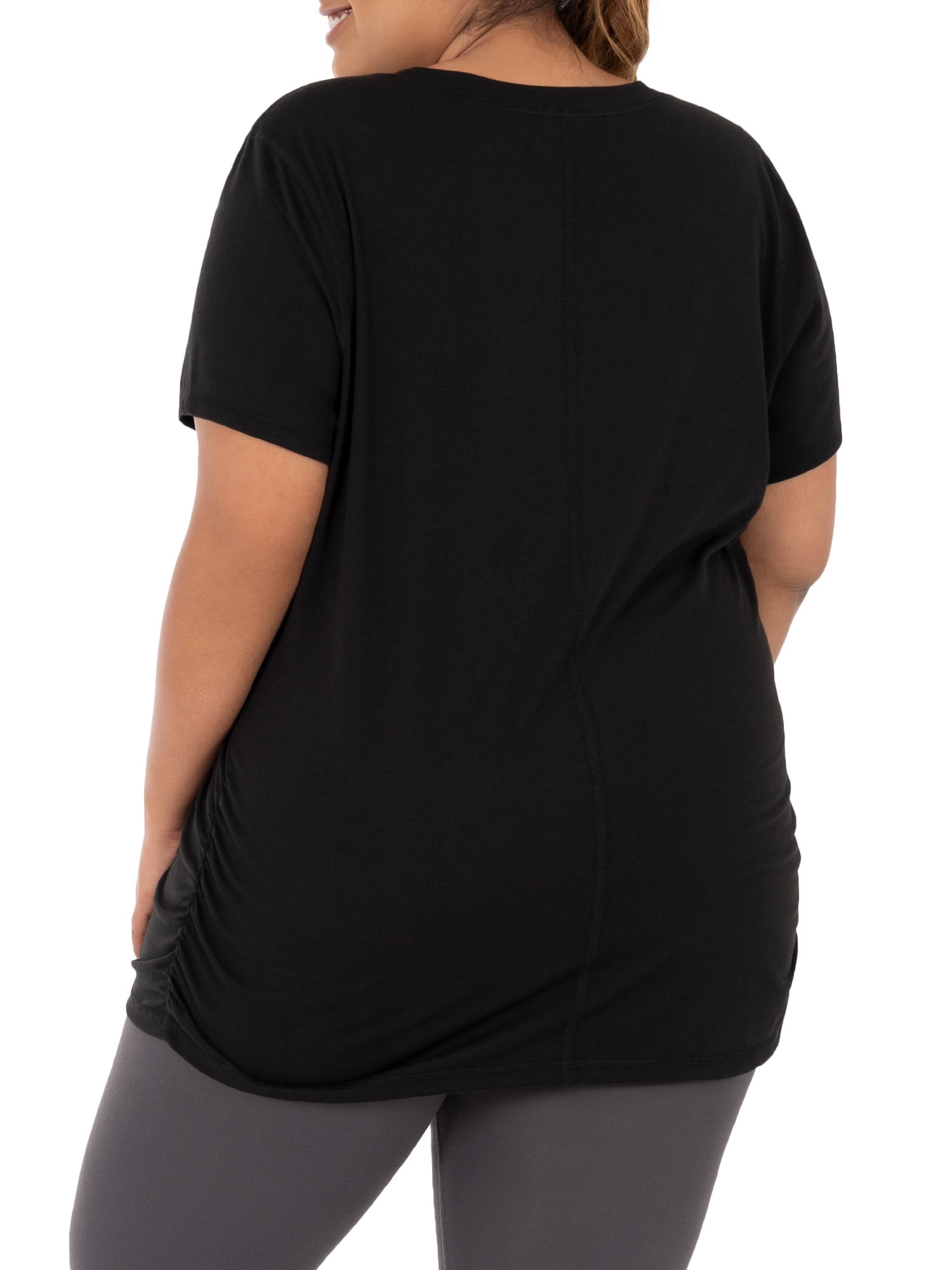 Terra Sky Women's Plus Size Scoop Neck Graphic Tee