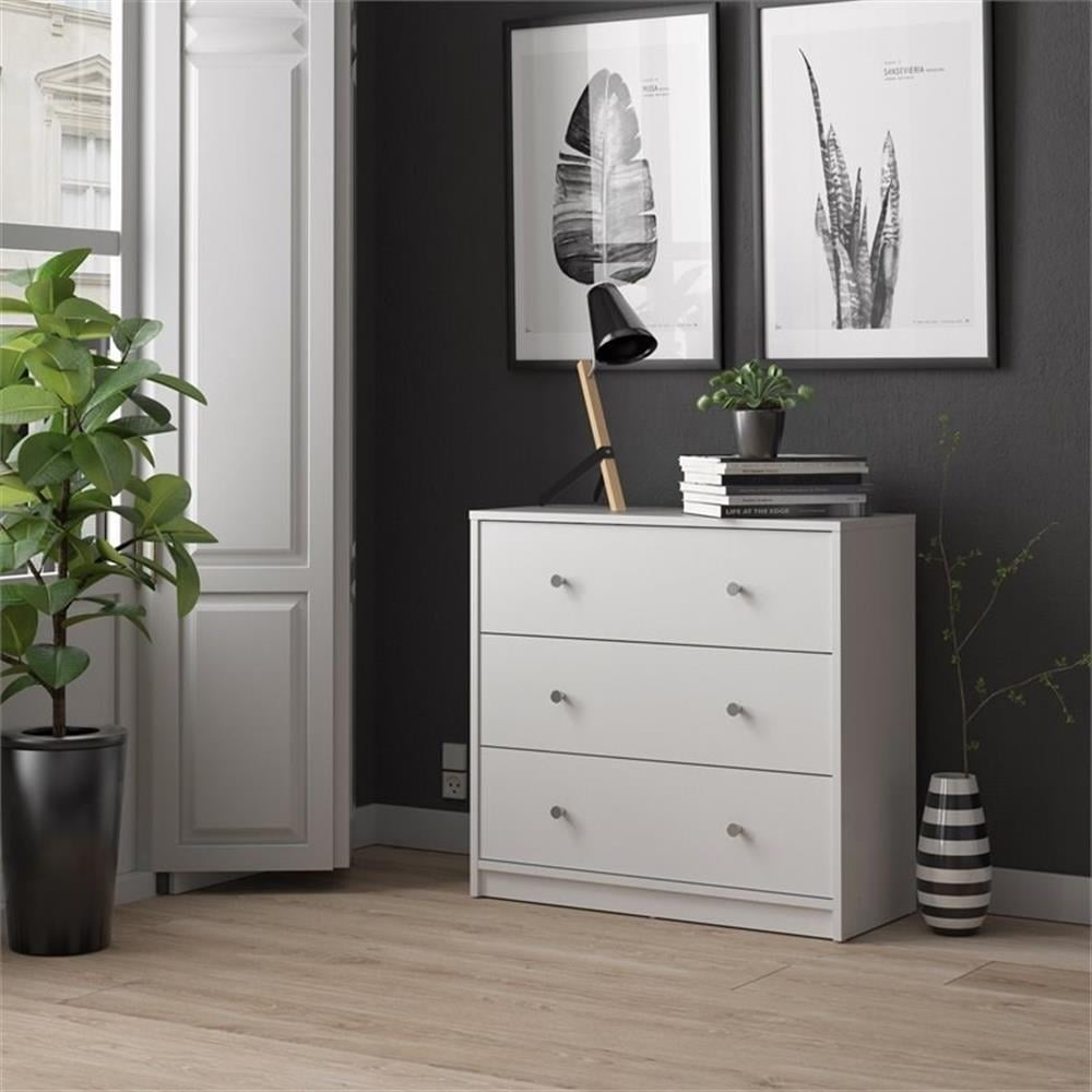 Home Square 4 Piece Bedroom Set With Dresser, Chest and 2 Nightstands in White