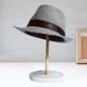 thumbnail image 5 of Soporte Portátil Zulema para pelucas y sombreros de acero mármol extraíble, 5 of 8