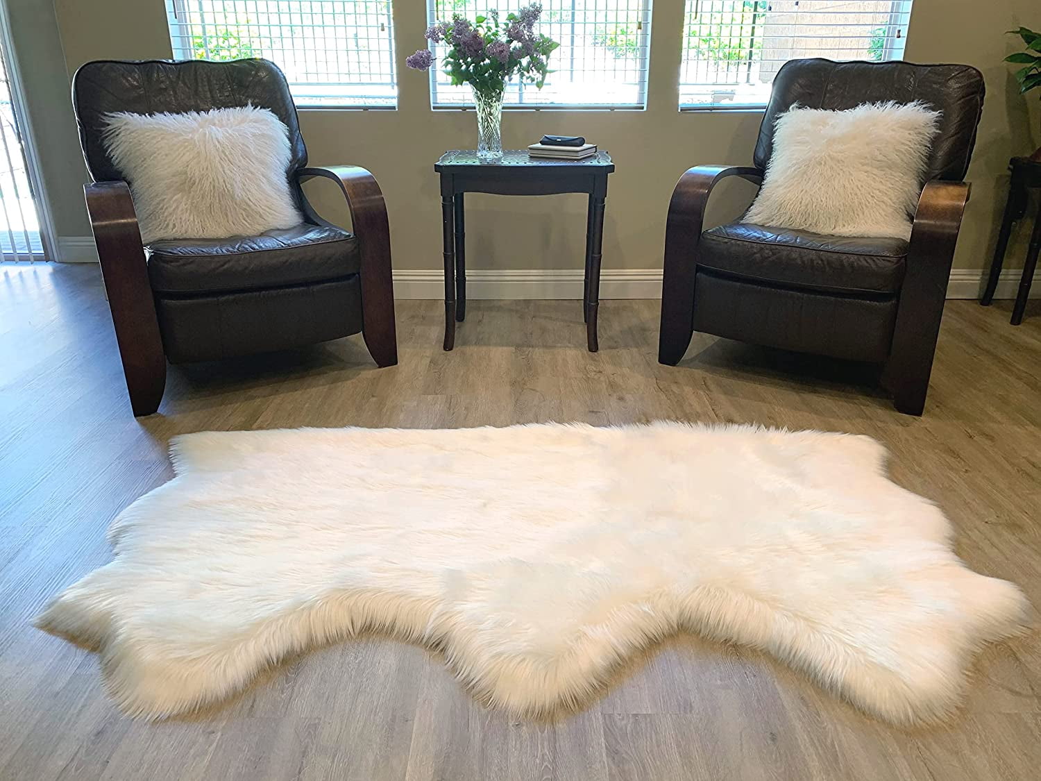 LAMBZY Faux Sheepskin Super Soft Hypoallergenic Silky Shag Rug for
