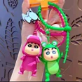 thumbnail image 5 of Llavero con colgante de Crayon Shin-chan con travestismo, figura de dibujos animados, adornos colgantes para hombres y mujeres, colección de modelos de regalo, 5 of 5