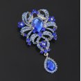 thumbnail image 2 of Broche de imitación de cristal azul real Salvador Broche de flor de cristal, 2 of 6