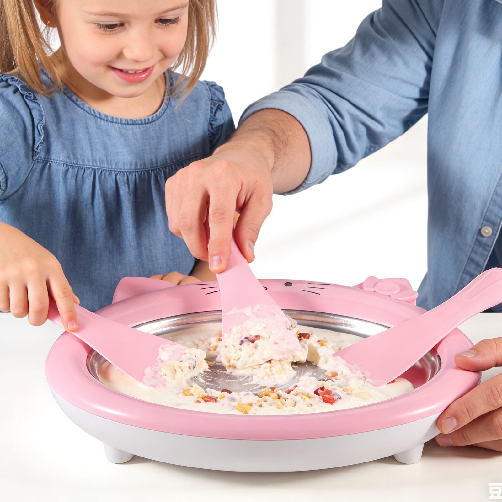 Home Made Mini Ice Cream Maker Tray, DIY Frozen Dessert Mold for Ice Pops and Yogurt Bars, Reusable Silicone Ice Tray with Lid for Freezer, Easy Release for Homemade Treats