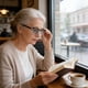 thumbnail image 4 of Gafas de lectura semisín montura en negro y dorado, enfoque automático, alta definición, ligeras y sin montura, para hombre y mujer, cómodas todo el día, portátiles, 4 of 5
