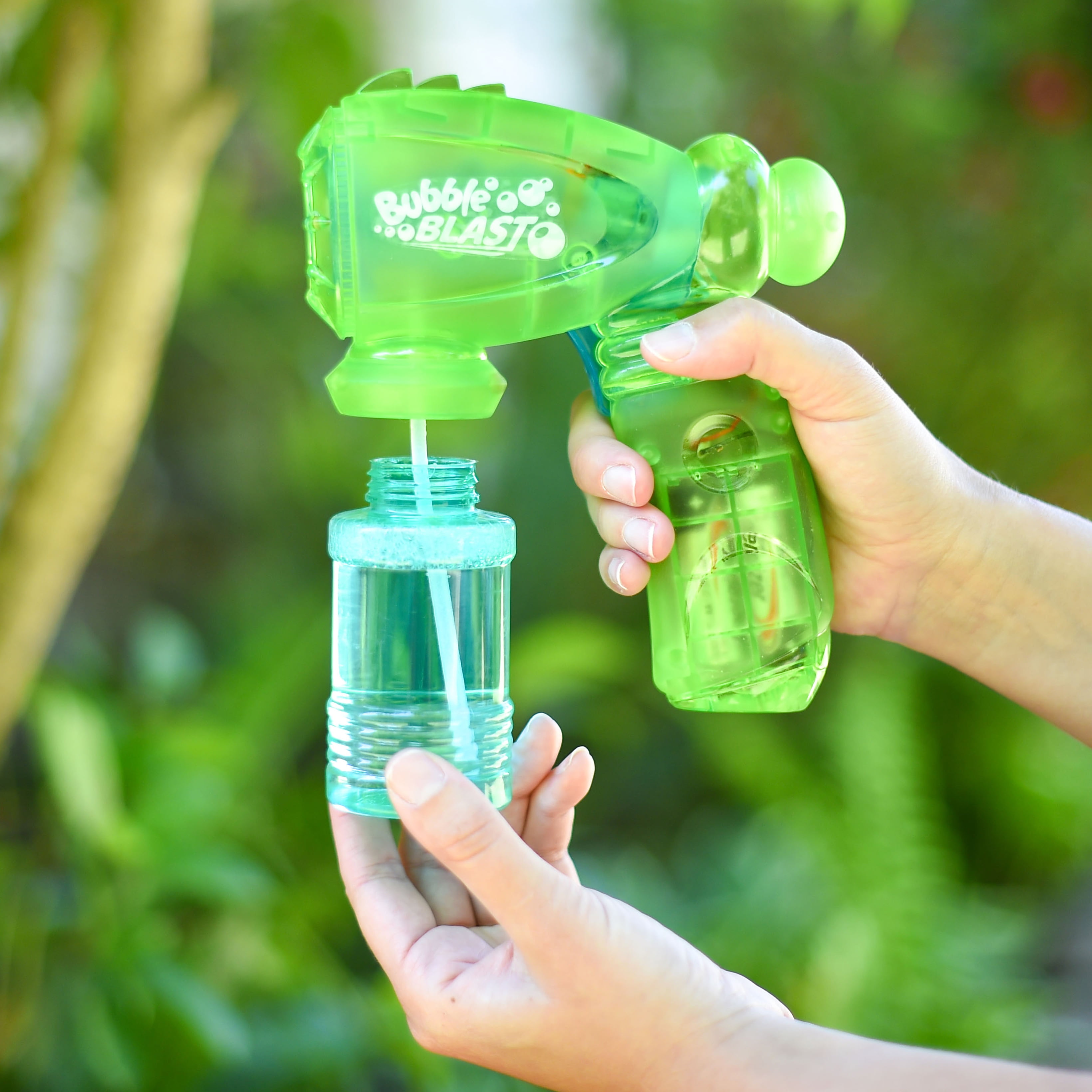 Play Day Bubble Bazooka – Handheld Bubble Gun, Includes Bubble Blast  Solution