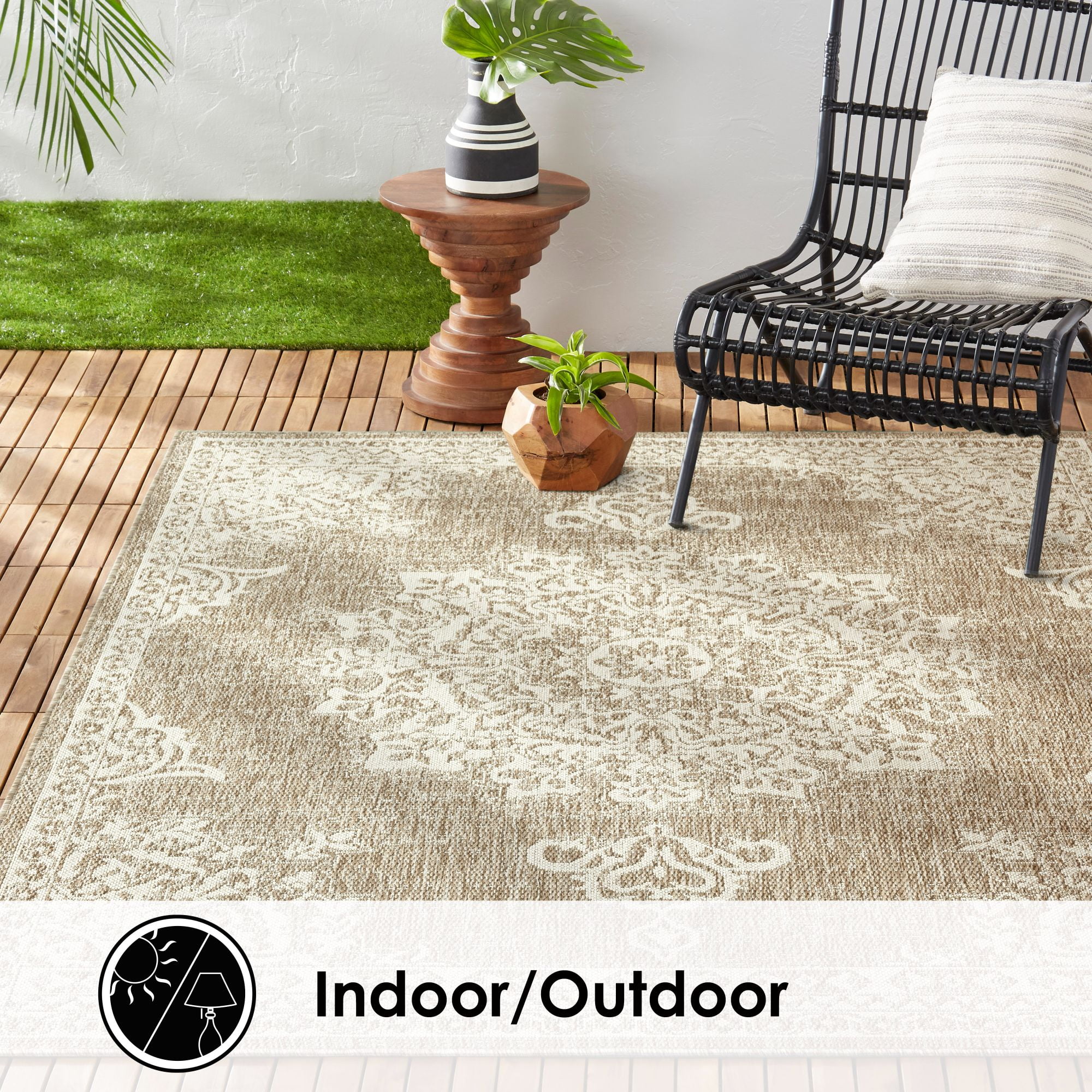 Nicole Miller New York Patio Country Azalea Transitional Medallion Indoor/Outdoor Area Rug, Taupe/Ivory , 5'2"x7'2"