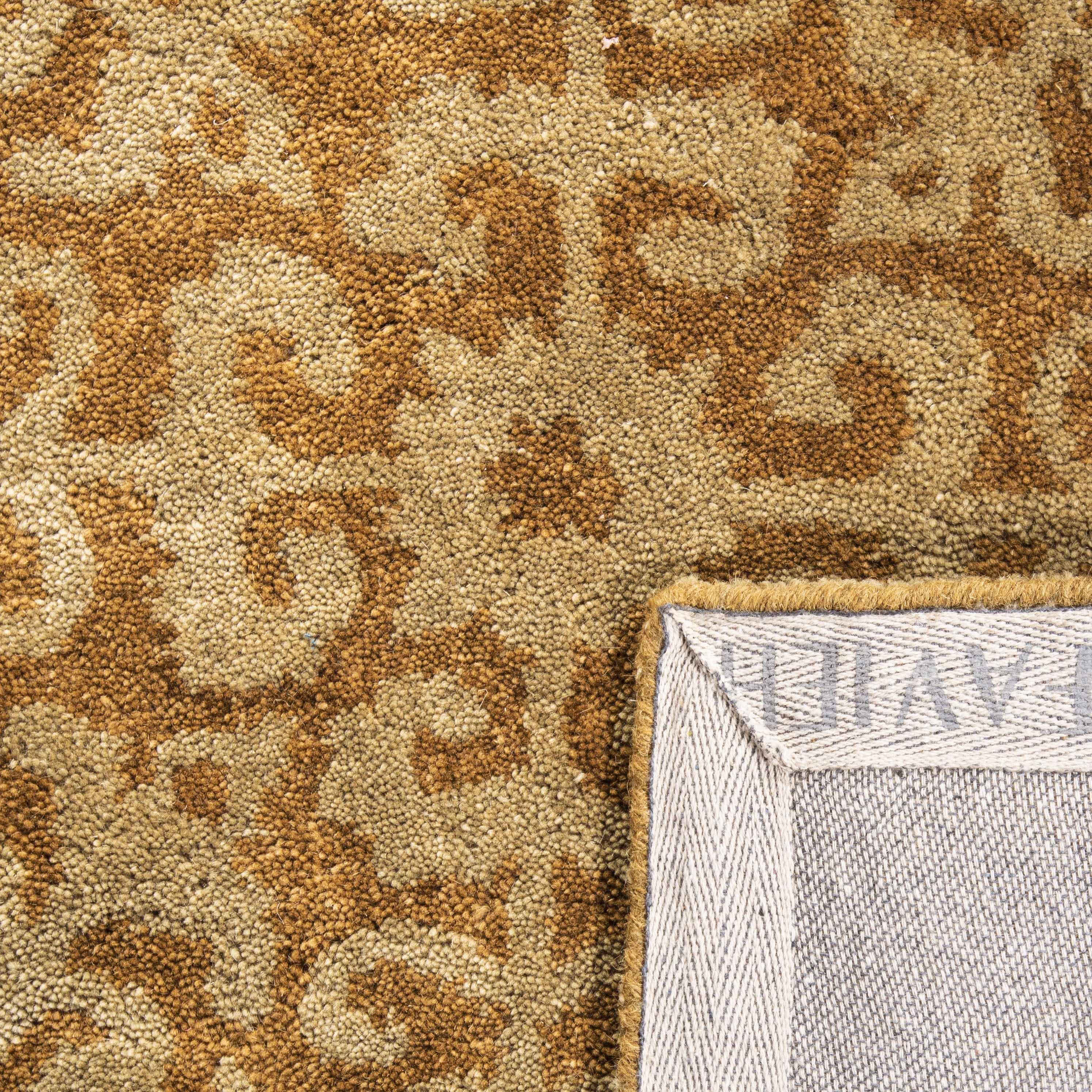 SAFAVIEH Antiquity Katelynn Geometric Wool Area Rug, Gold/Beige, 8' x 8' Square