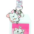 thumbnail image 3 of Cordón Disney Aristocats Marie Breakaway con soporte para tarjetas de identificación, 3 of 5