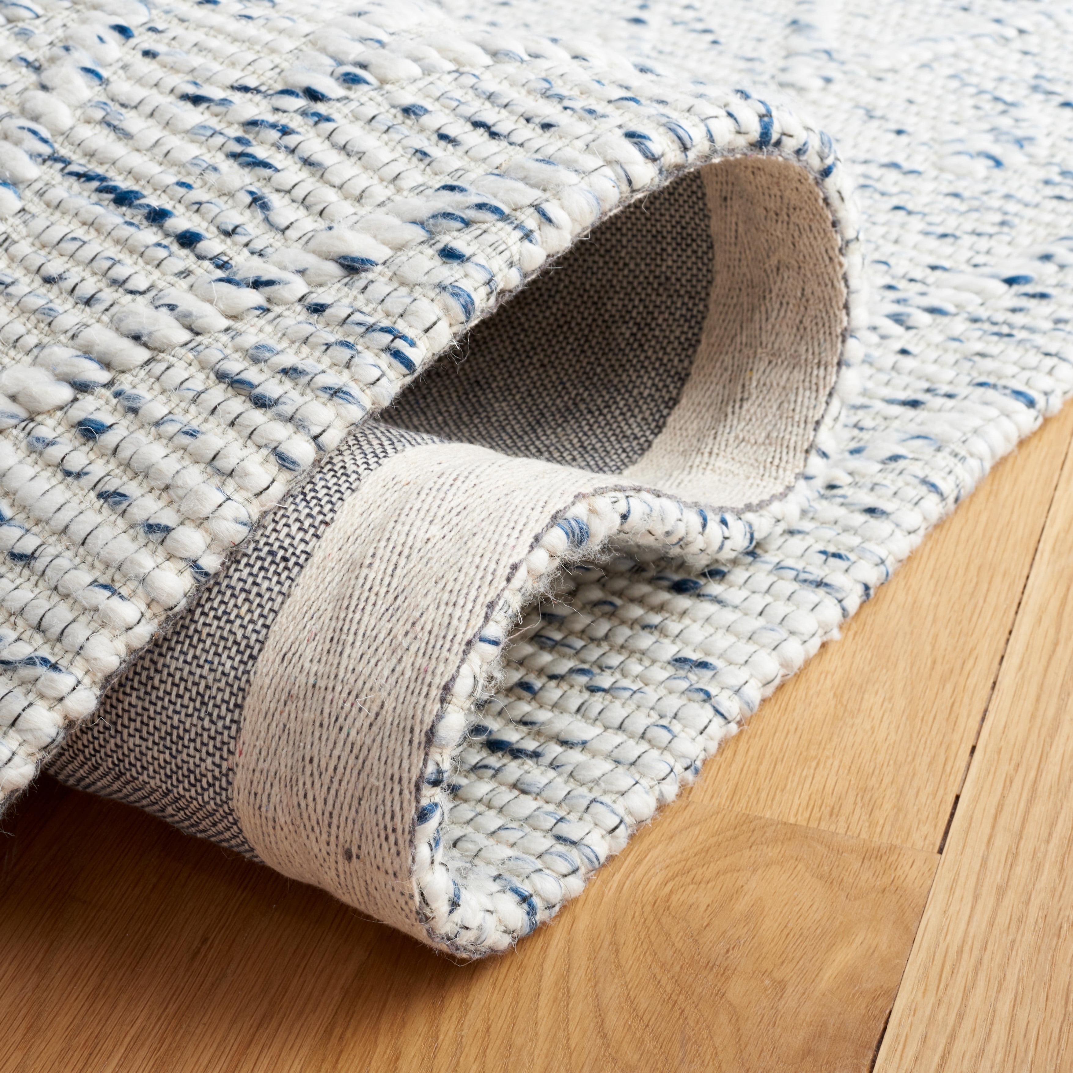 SAFAVIEH Marbella Ciannait Distressed Runner Rug, Blue/Ivory, 2'3" x 8'