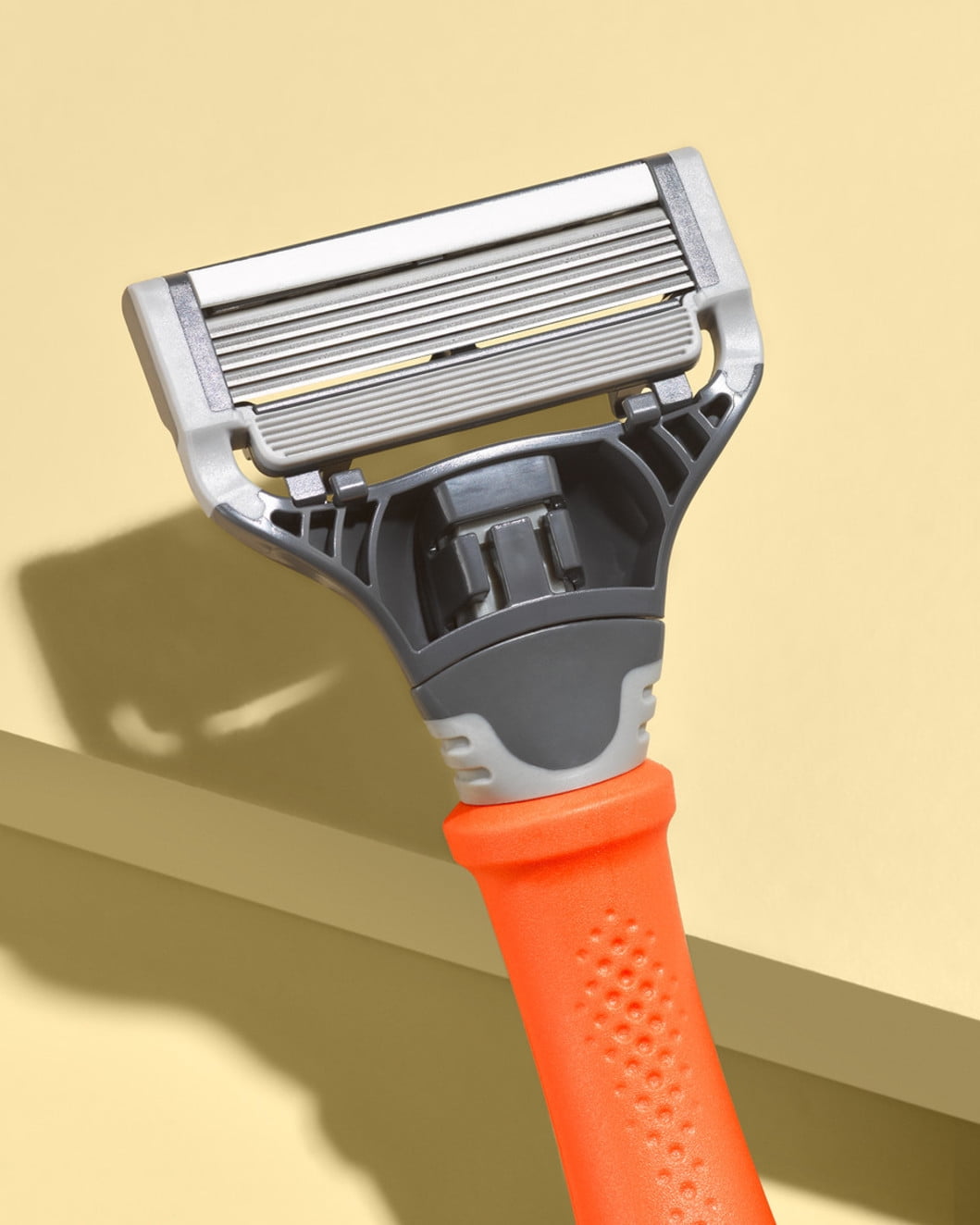 Harry's Men's 5-Blade Manual Razor Handle and 5 Razor Blade Refills, Bright Orange