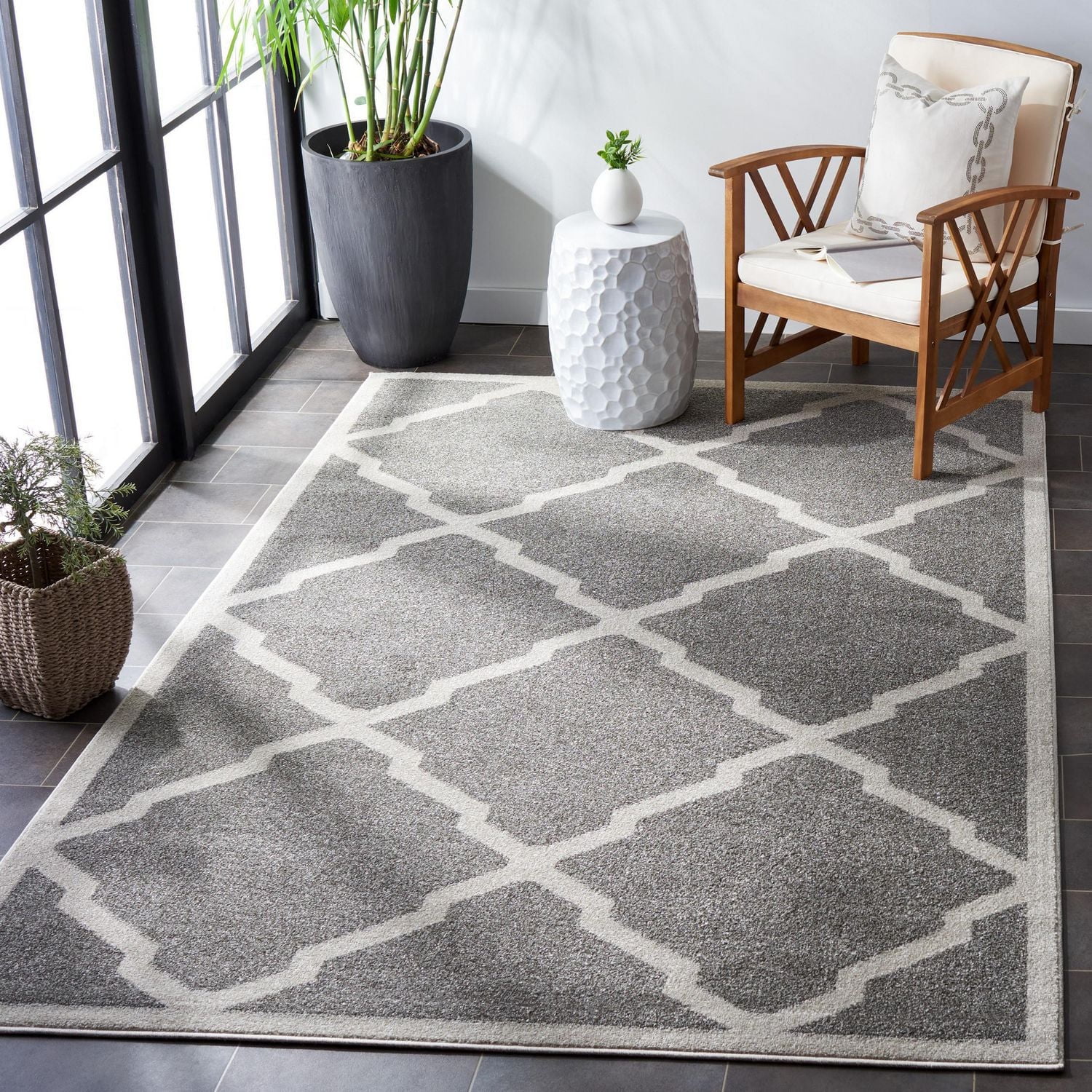 SAFAVIEH Amherst Sharalyn Geometric Area Rug