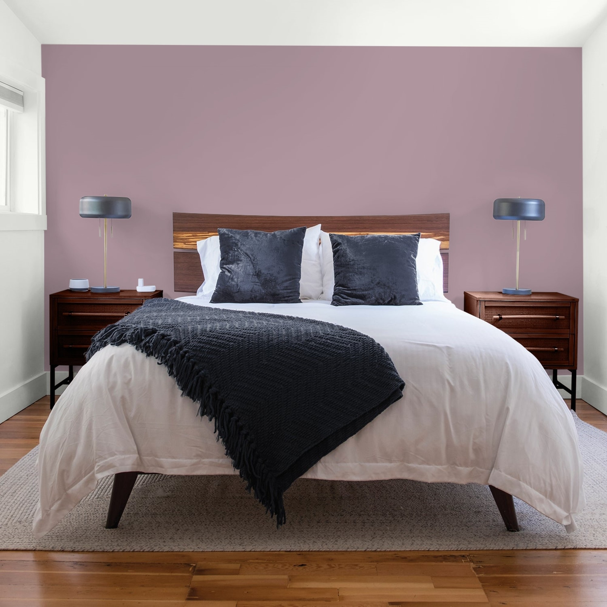 Glidden One Coat Gothic Amethyst / Purple Flat Interior Paint with Primer, 1 Gallon