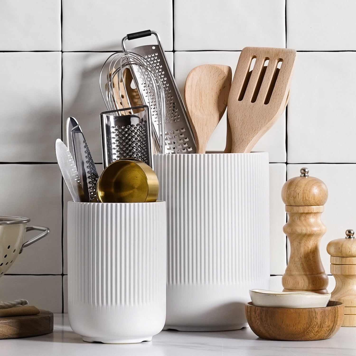 LE TAUCI Set of 2 Utensil Holder, 7.3"+5.4" Ceramic Crocks for Kitchen, Cooking Organizer & Plant Pots, White Kitchen Organizer